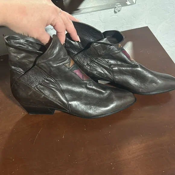 Vintage Black Leather Ankle Boots Retro 80s Slouch Booties Minimalist Boho Chic - Picture 4 of 9